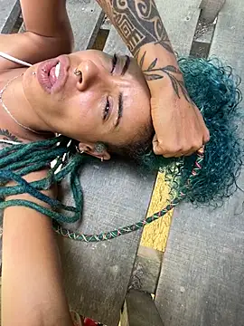 sammoura01 online show from February 10, 2026, 3:49 pm