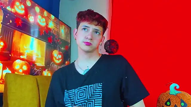 GabyThoms online show from October 16, 2025, 9:05 pm