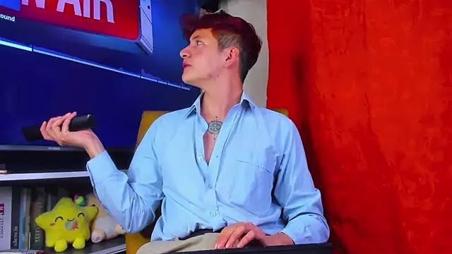 Snapshot of GabyThoms chatting on January 19, 2026, 12:03 am GabyThoms online show from January 19, 2026, 12:03 am