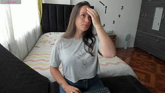 milysauria1 online show from July 27, 2026, 12:56 pm