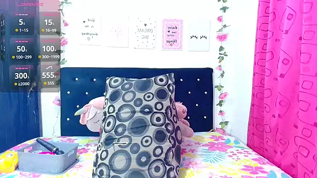 Snapshot of CiaraEbony chatting on September 28, 2025, 9:25 am CiaraEbony online show from September 28, 2025, 9:25 am