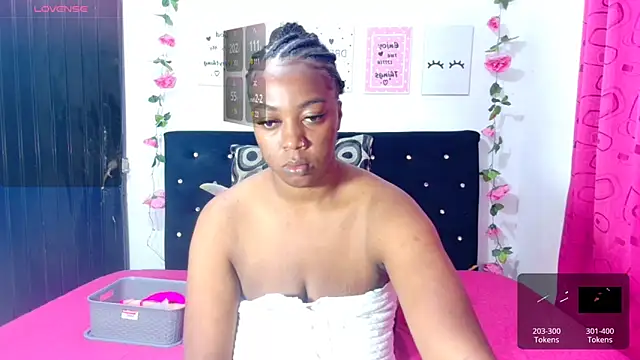 Snapshot of CiaraEbony chatting on October 1, 2025, 9:04 am CiaraEbony online show from October 1, 2025, 9:04 am