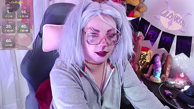 LiloMoon69 online show from October 23, 2025, 2:38 pm