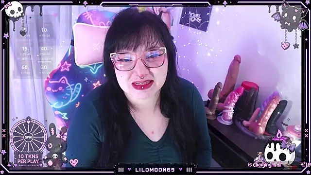 LiloMoon69 online show from July 5, 2026, 7:37 am