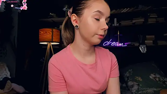 DominikaElis online show from February 23, 2025, 7:38 pm