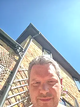 mrtickle1000 online show from August 1, 2026, 10:58 am