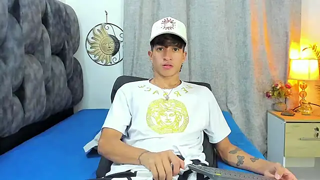  CamiloBass online show from April 10, 2026, 1:22 am