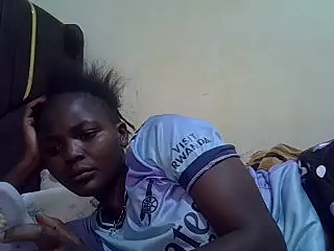 Snapshot of pretty_vivy chatting on February 17, 2025, 2:37 pm pretty vivy online show from February 17, 2025, 2:37 pm