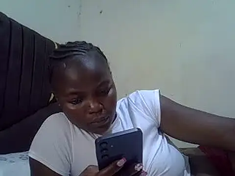 Snapshot of pretty_vivy chatting on March 6, 2025, 3:56 pm pretty vivy online show from March 6, 2025, 3:56 pm