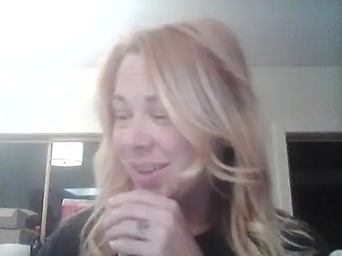 Snapshot of burrkitty chatting on October 13, 2025, 7:30 am burrkitty online show from October 13, 2025, 7:30 am