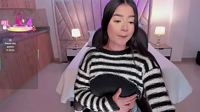 amelie jhons online show from December 5, 2025, 6:26 pm