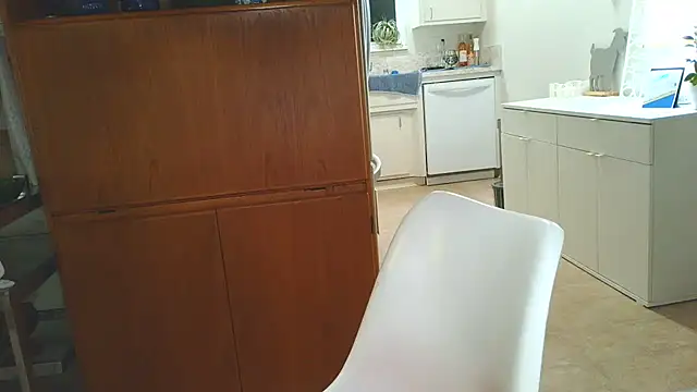 costanza7070 online show from November 4, 2025, 4:22 am