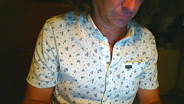 costanza7070 online show from April 19, 2026, 8:02 am