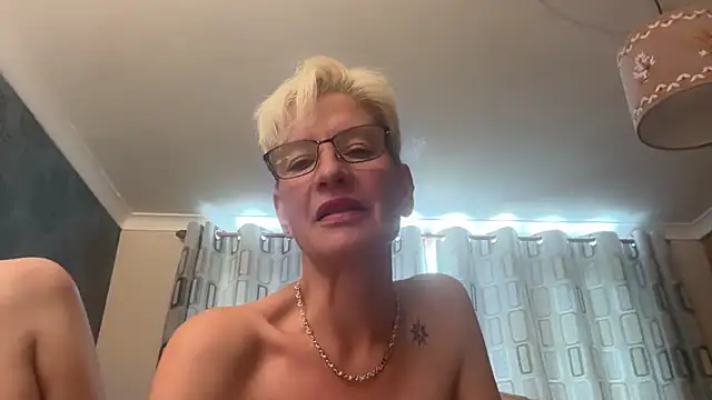 JennyHazel1 online show from June 15, 2026, 11:34 am