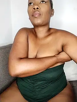 bigbootyboohle online show from October 17, 2025, 7:11 am