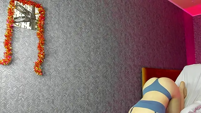 Nicole Charm online show from December 27, 2024, 3:42 am