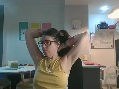 Snapshot of Calentandote chatting on October 10, 2025, 8:13 am Calentandote online show from October 10, 2025, 8:13 am