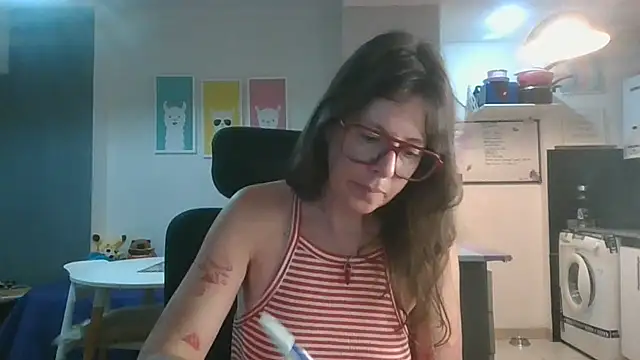 Snapshot of Calentandote chatting on October 15, 2025, 8:36 am Calentandote online show from October 15, 2025, 8:36 am