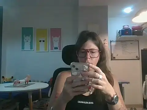 Snapshot of Calentandote chatting on October 19, 2025, 7:53 am Calentandote online show from October 19, 2025, 7:53 am