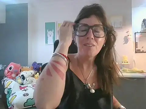 Snapshot of Calentandote chatting on April 1, 2026, 11:55 am Calentandote online show from April 1, 2026, 11:55 am