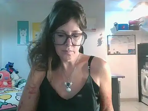 Snapshot of Calentandote chatting on April 13, 2026, 8:42 am Calentandote online show from April 13, 2026, 8:42 am