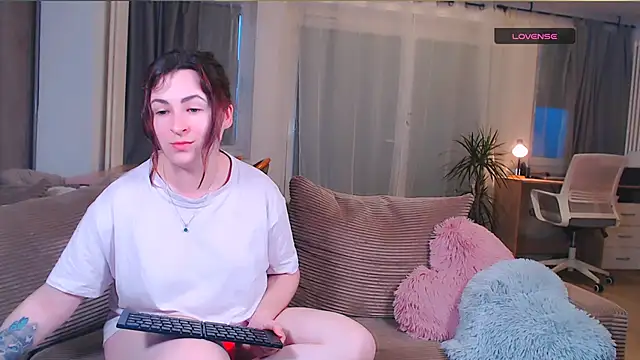 Snapshot of Caroline1995 chatting on March 19, 2026, 5:28 pm Caroline1995 online show from March 19, 2026, 5:28 pm