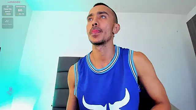 steven hott8 online show from November 23, 2025, 5:02 pm