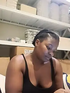 Snapshot of Yours_faithfully1 chatting on November 19, 2025, 11:32 am Yours faithfully1 online show from November 19, 2025, 11:32 am