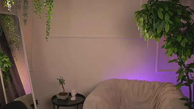 Snapshot of tati__20 chatting on January 16, 2025, 3:24 pm tati 20 online show from January 16, 2025, 3:24 pm