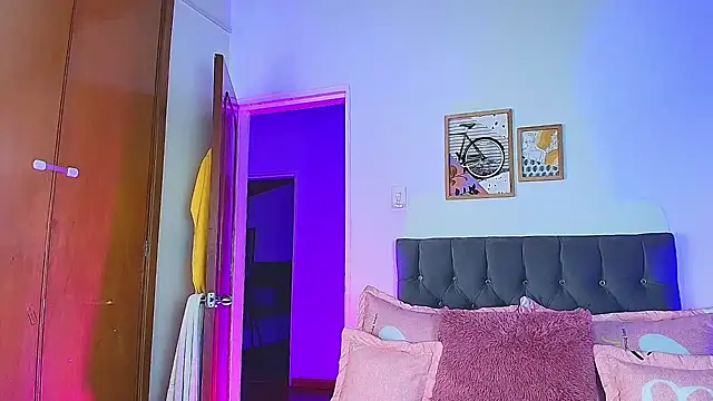 Cassie fletcher  online show from November 9, 2025, 11:03 pm