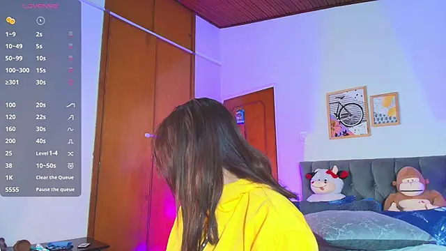 Cassie fletcher  online show from November 20, 2025, 5:40 am