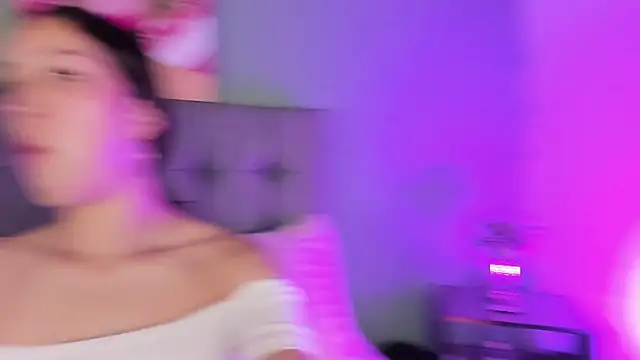 Cassie fletcher  online show from December 5, 2025, 2:58 pm