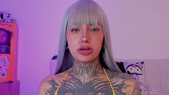 shadowcatt  online show from November 17, 2025, 8:03 pm