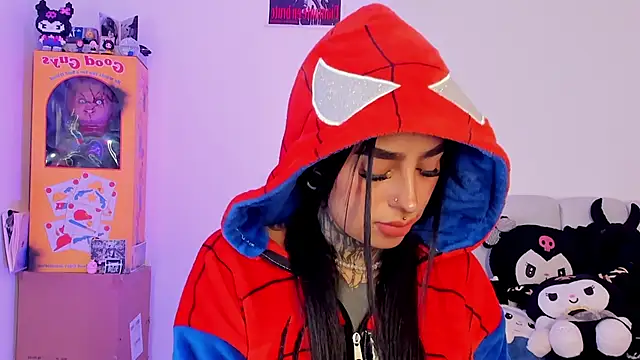 shadowcatt  online show from March 11, 2026, 11:33 pm