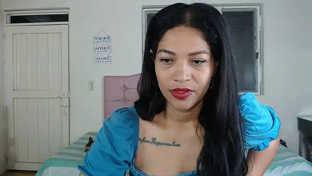 makennaa  online show from April 21, 2026, 10:21 am