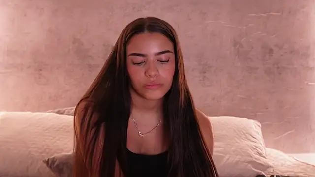 Nicky and Blake online show from December 16, 2025, 8:58 pm