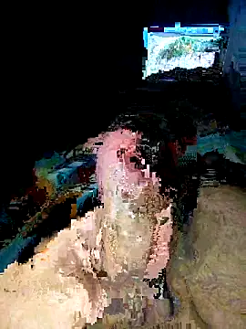 slawlargo01 online show from April 12, 2026, 8:08 am