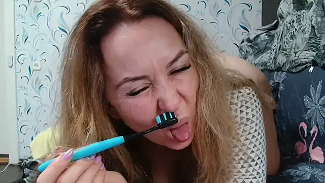 Snapshot of Vika_ chatting on March 3, 2025, 5:31 am Vika online show from March 3, 2025, 5:31 am