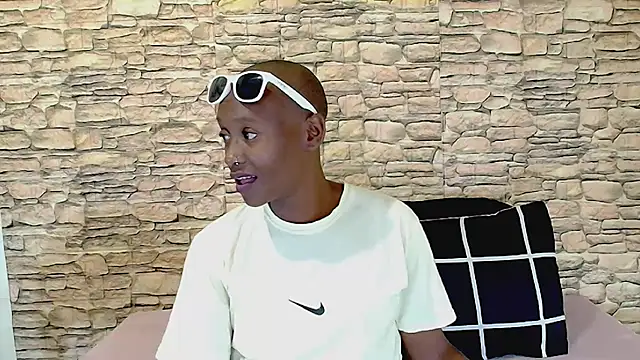 EbonyOlive69 online show from April 3, 2026, 5:22 pm