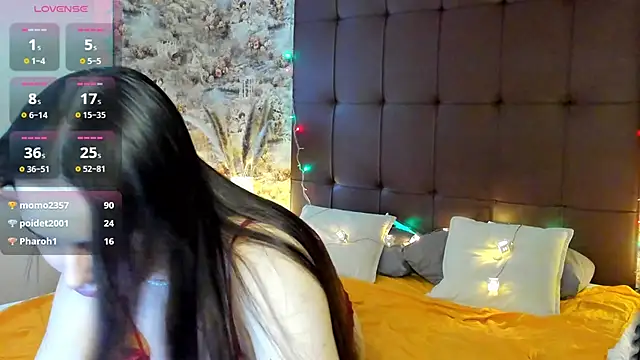 Mary Walker online show from December 24, 2024, 4:11 am