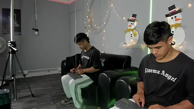 Rob saenz  online show from December 28, 2024, 2:01 am