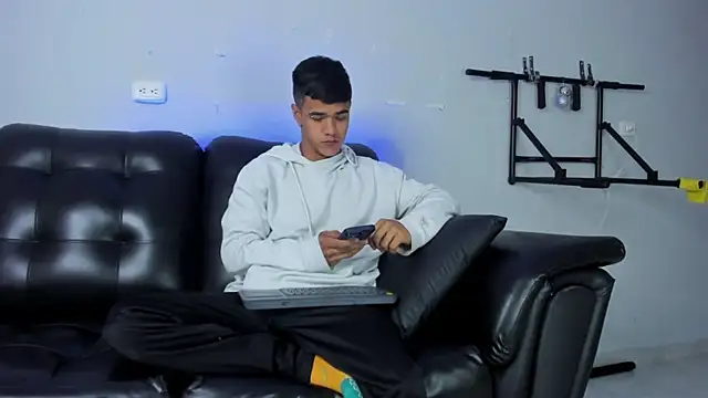 Rob saenz  online show from January 14, 2025, 12:35 pm