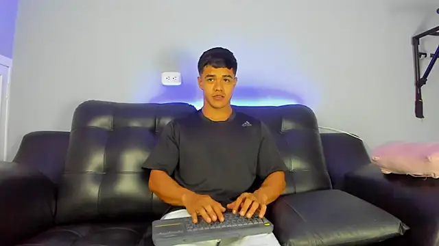 Rob saenz  online show from March 10, 2025, 1:32 pm