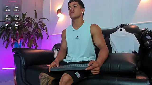 Rob saenz  online show from October 31, 2025, 1:45 pm