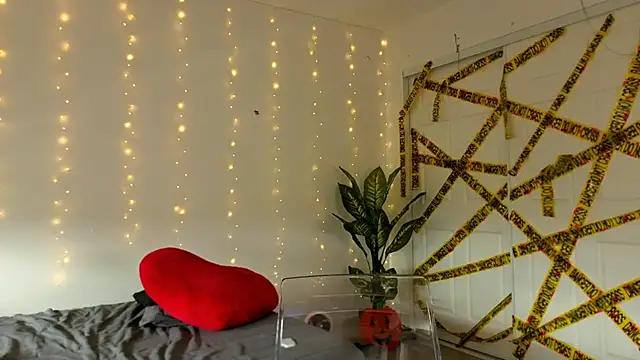 Sapphir3xoxo online show from October 16, 2025, 1:12 pm