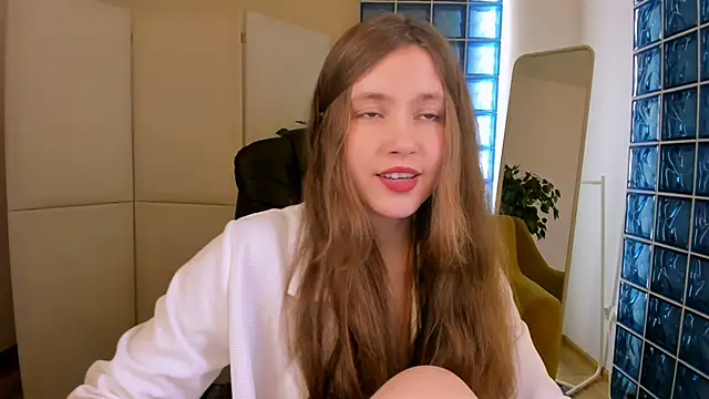 Snapshot of MaryannSoftt chatting on October 14, 2025, 3:46 pm MaryannSoftt online show from October 14, 2025, 3:46 pm