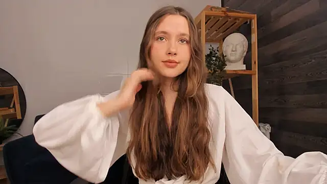 MaryannSoftt online show from November 25, 2025, 4:18 pm