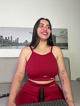 SophieRoyals online show from May 29, 2026, 1:31 pm