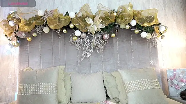 Snapshot of ashlyestone chatting on December 24, 2024, 5:05 am ashlyestone online show from December 24, 2024, 5:05 am