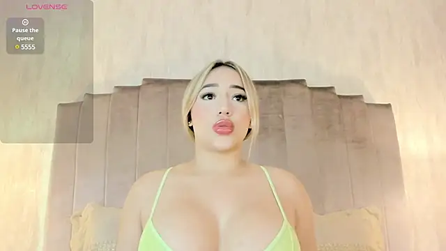 Snapshot of ashlyestone chatting on February 28, 2025, 2:09 am ashlyestone online show from February 28, 2025, 2:09 am